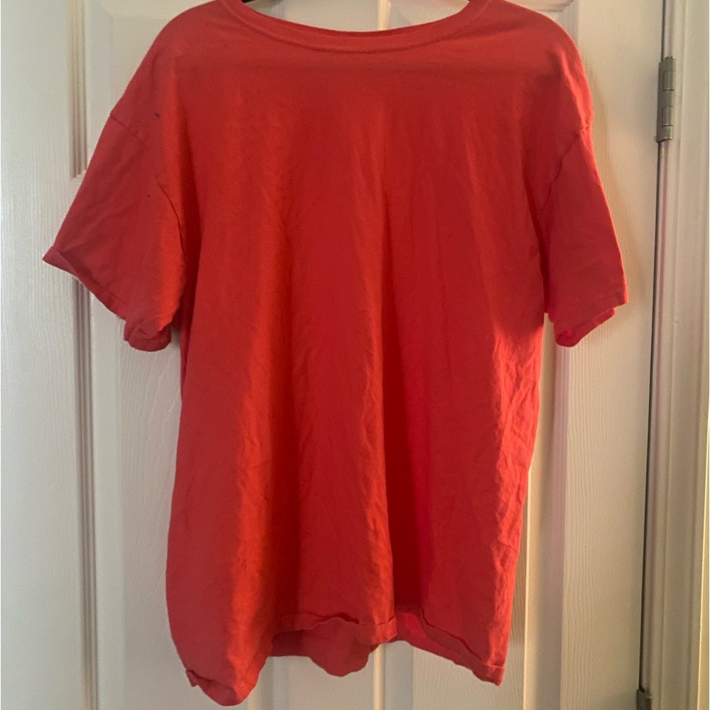 Basic plain pink T-shirt, Large, men or women’s